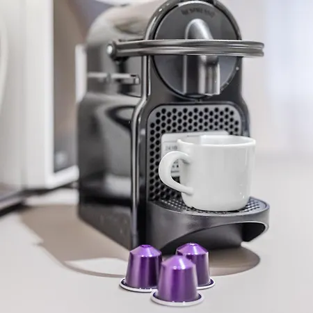 Vittoria Luxury E Design In Duomo * Brescia